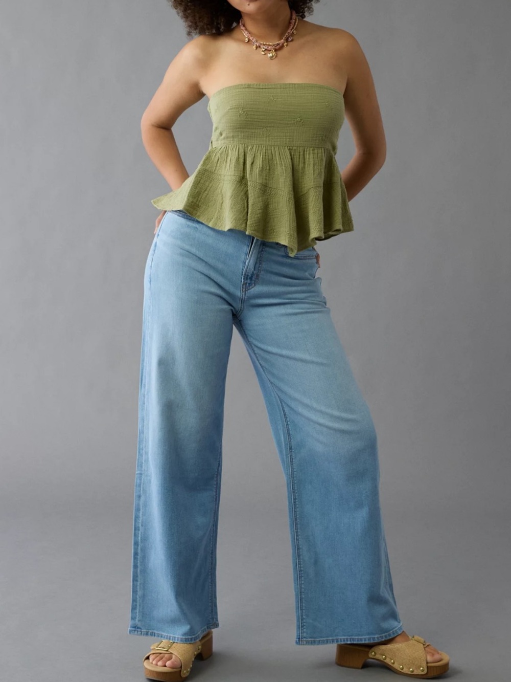 American Eagle High-Waisted Wide-Leg Jeans